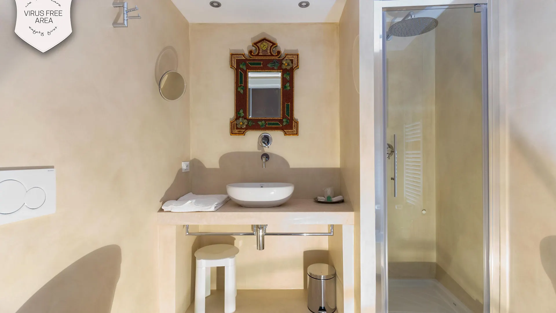 ונציה Granda Sweet Suites 3*,