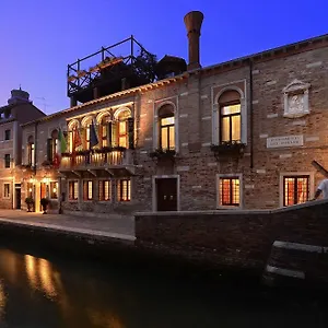 Palazzetto Madonna Venice